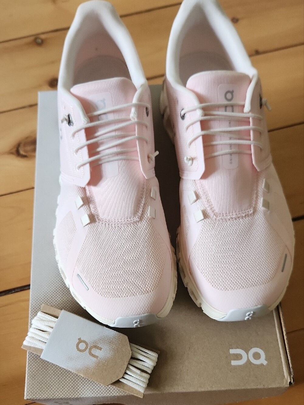 On Running Cloud 6 Women's Sneakers in Pale Pink - Picture 10 of 10